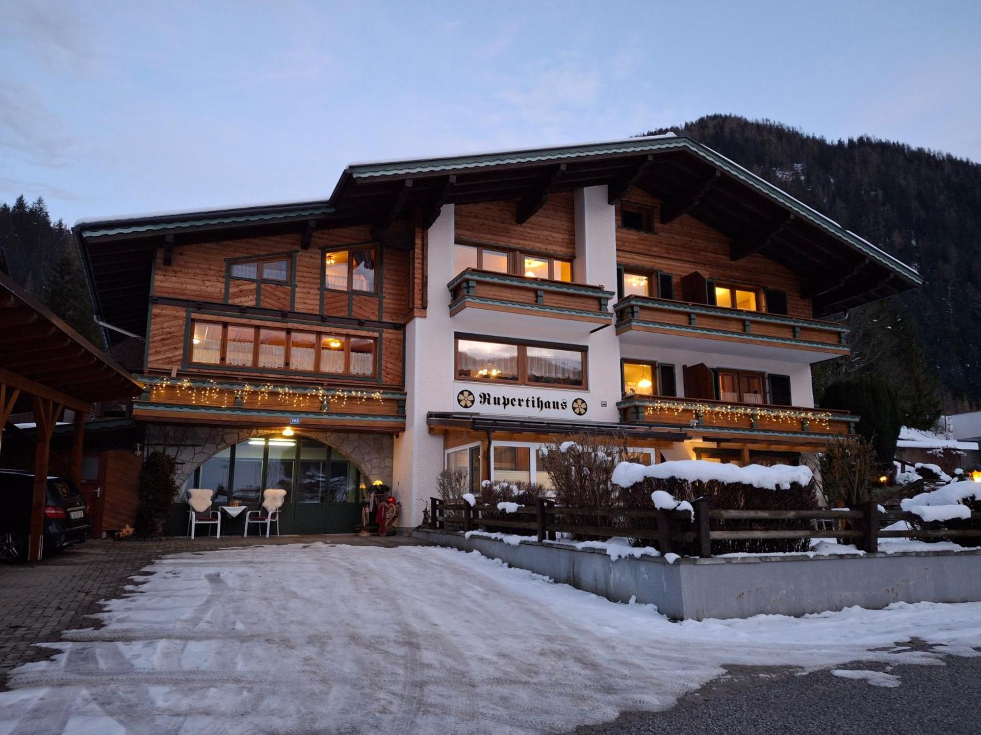 Ferienwohnungen Rupertihaus Flachau Esterno foto